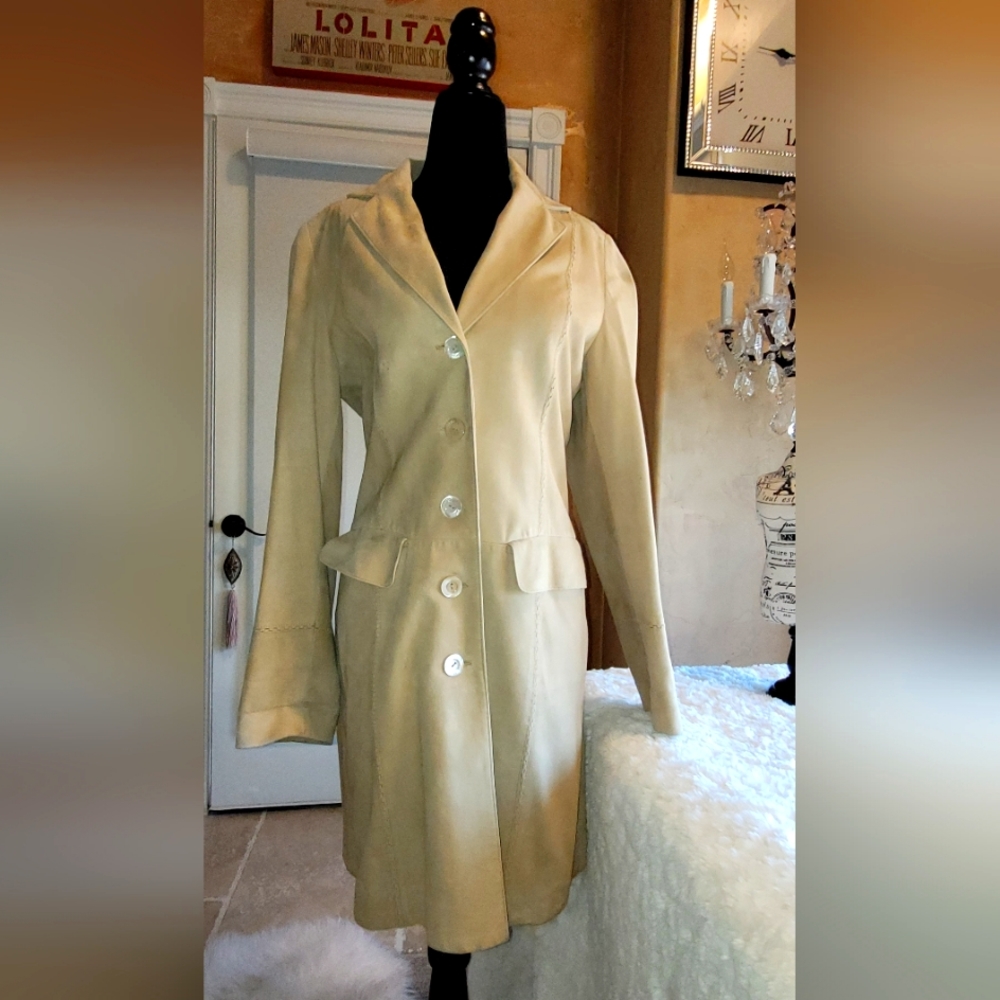 Women's Faconnable Goatskin Suede Coat, Tan Color, XS.
